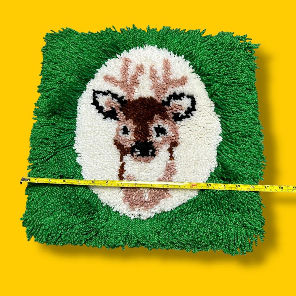 Vintage Handmade Deer Stag Latch Hook Rug Wall Hanging Cottagecore Woodland - Picture 3 of 5